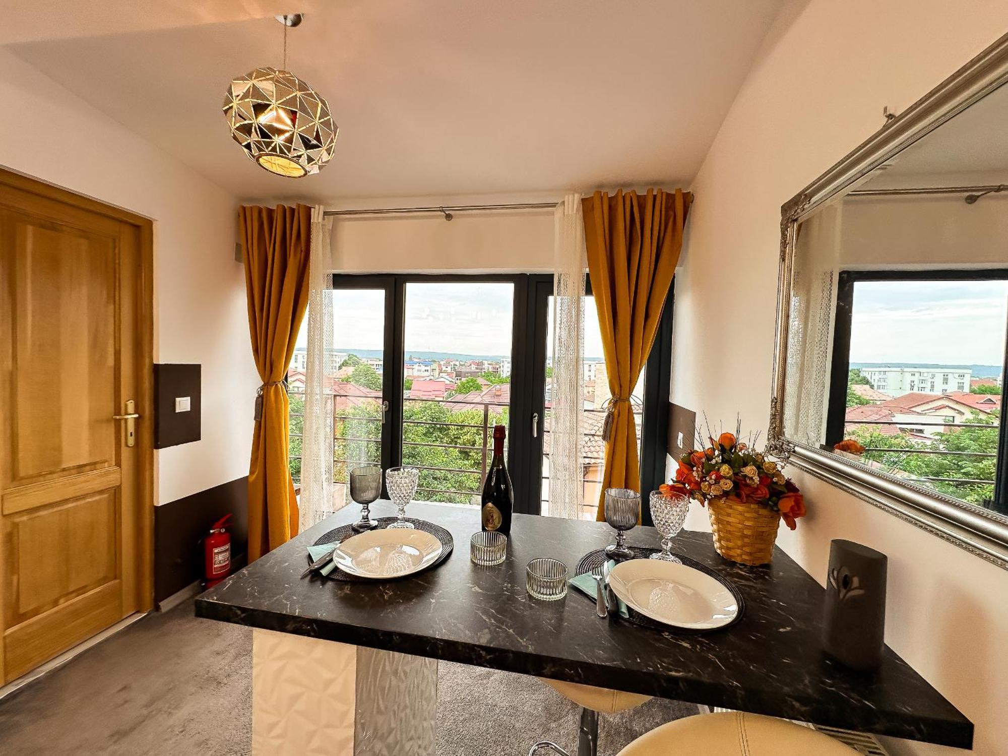 The Royal - Studio With Balcony & Panoramic View Craiova Exterior photo